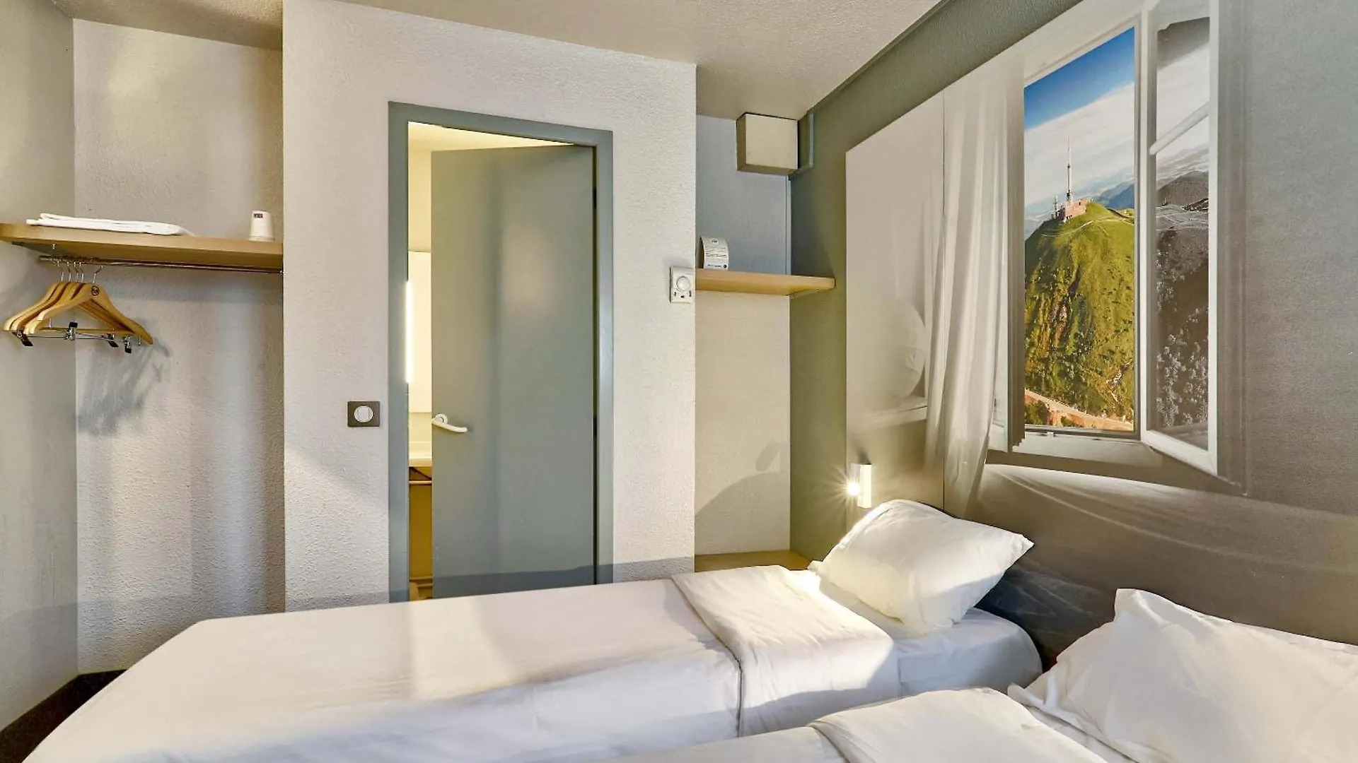 B&B Hotel Clermont-Ferrand Le Brezet Aeroport