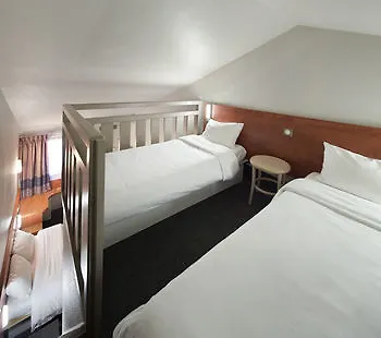 B&B Hotel Clermont-Ferrand Le Brezet Aeroport